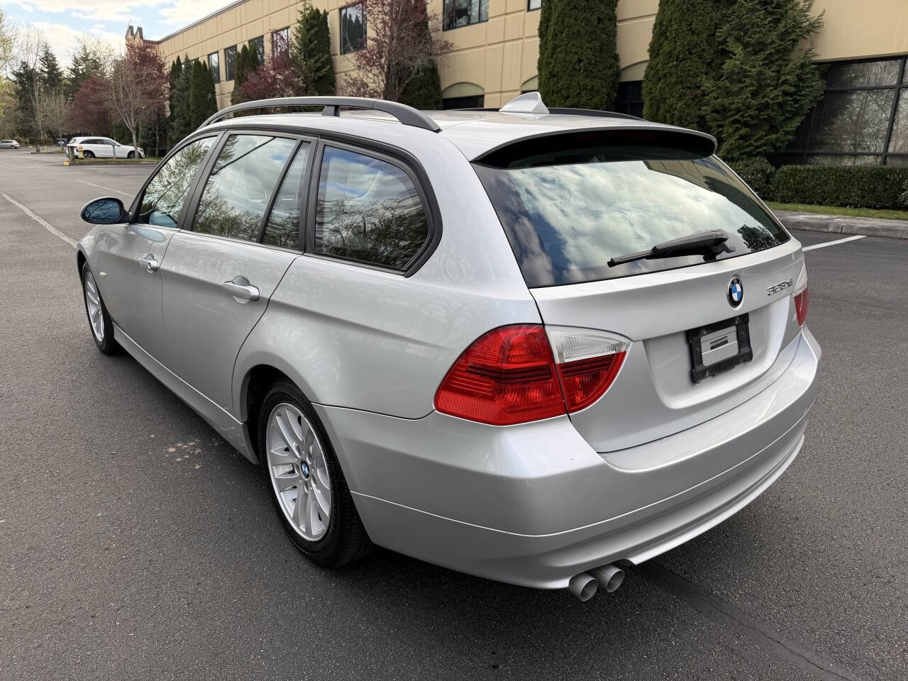Used 2007 BMW 328xi Wagon AWD/4WD image 8