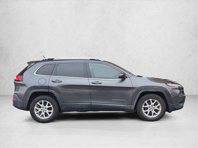 Used 2015 Jeep Cherokee Latitude AWD/4WD image 4