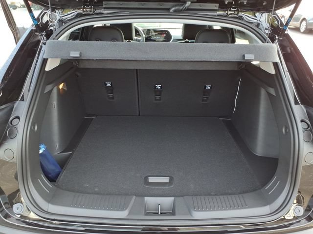 New 2026 Chevrolet Trax LT FWD image 9
