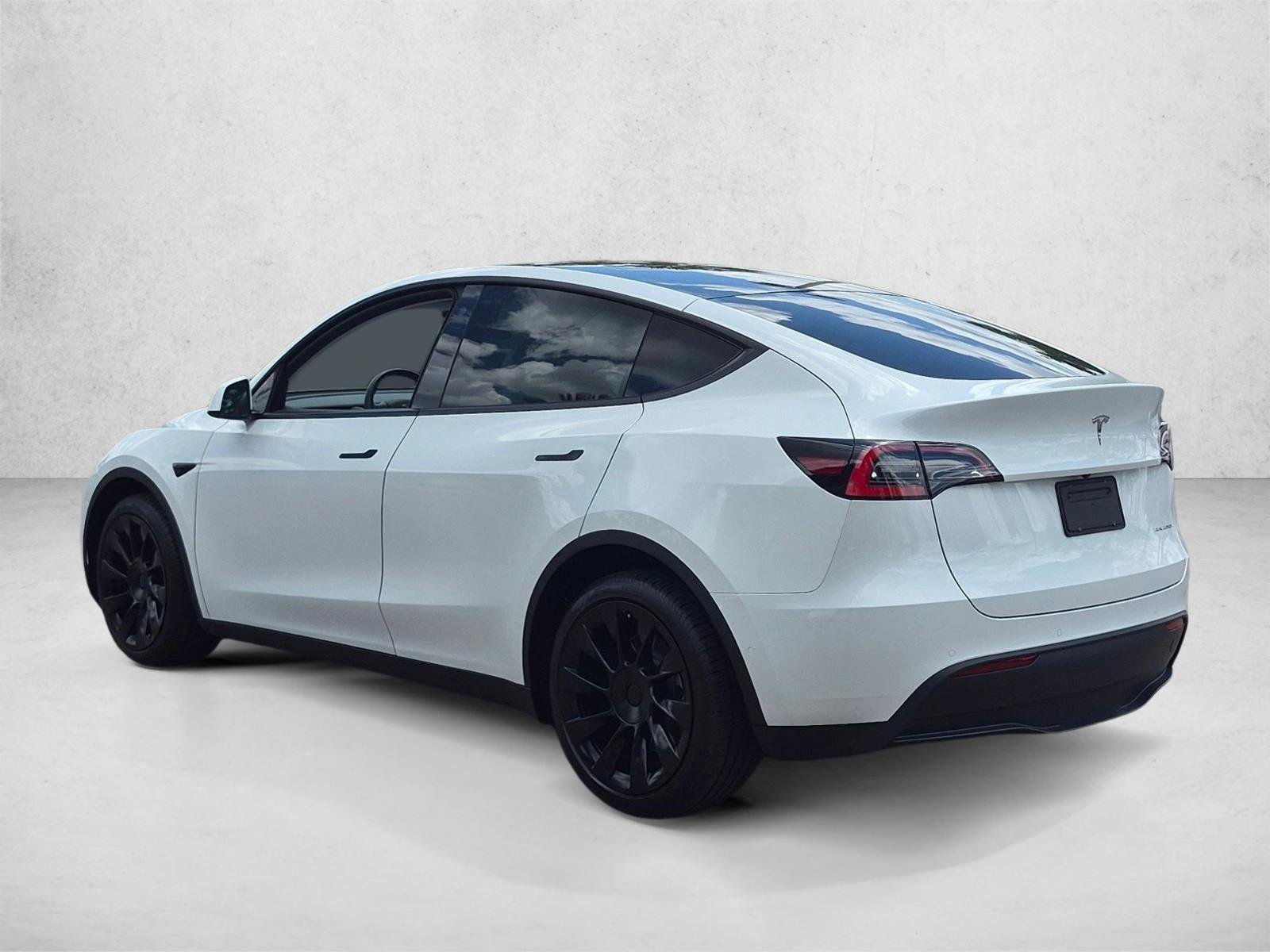 Used 2021 Tesla Model Y Long Range AWD/4WD image 8