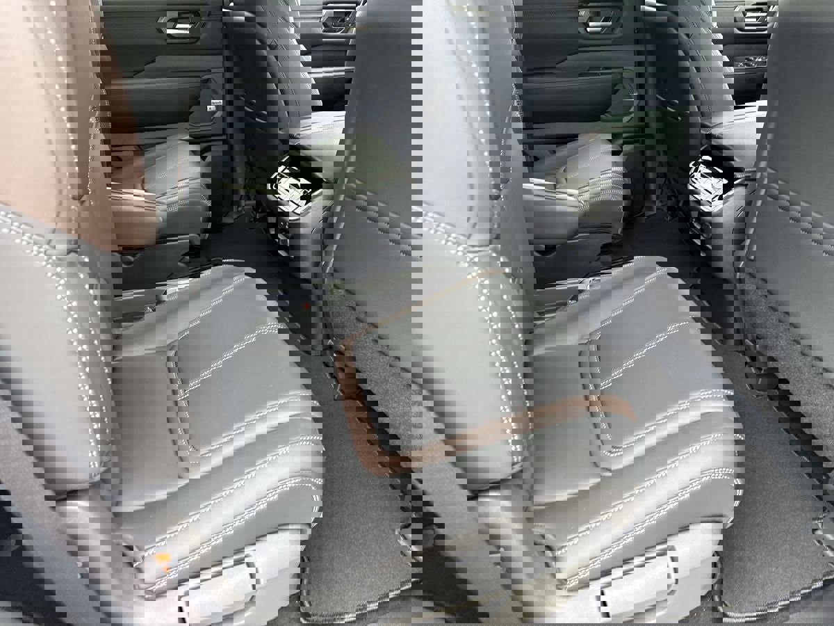 New 2026 Nissan Armada SL w/ Captain's Chari Seat Package image 14