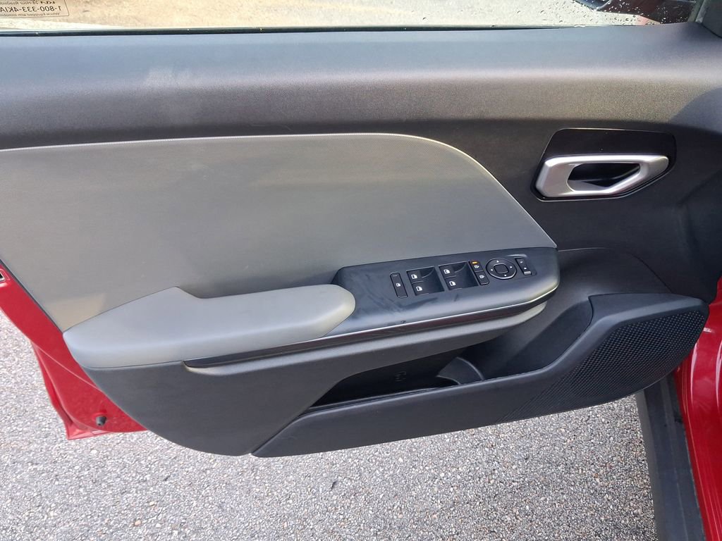 Used 2025 Kia K4 LXS image 15
