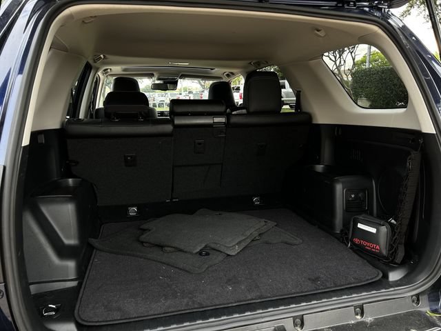 Used 2024 Toyota 4Runner Limited AWD/4WD image 33