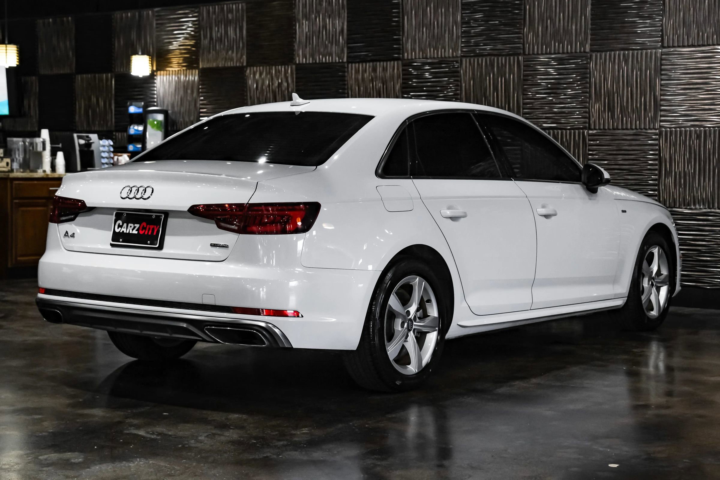 Used 2019 Audi A4 2.0T Premium w/ Convenience Package AWD/4WD image 10