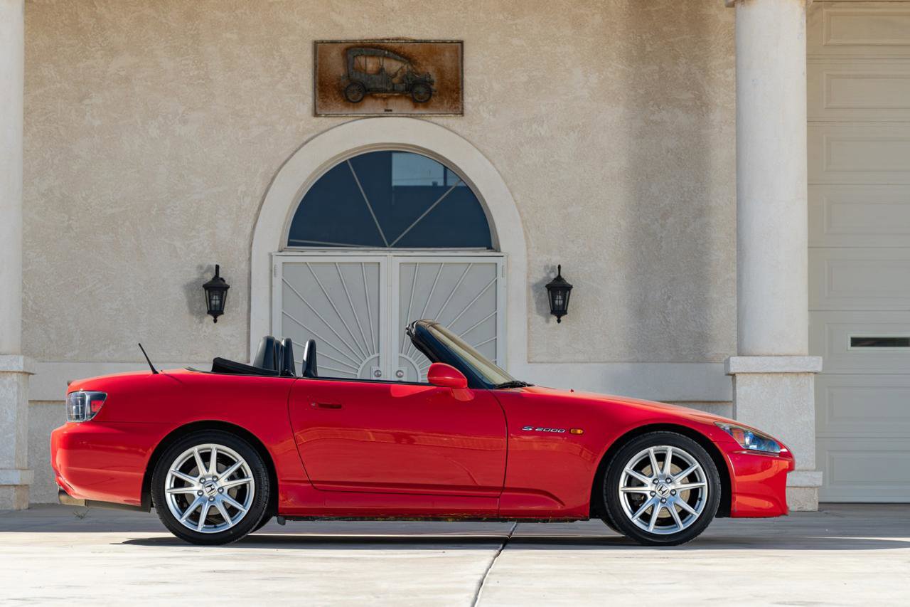 Used 2004 Honda S2000 image 10