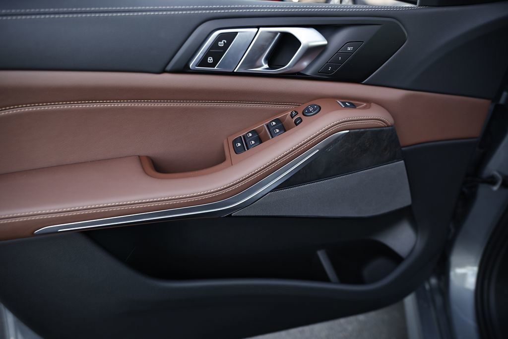 New 2026 BMW X5 sDrive40i w/ M Sport Package image 16