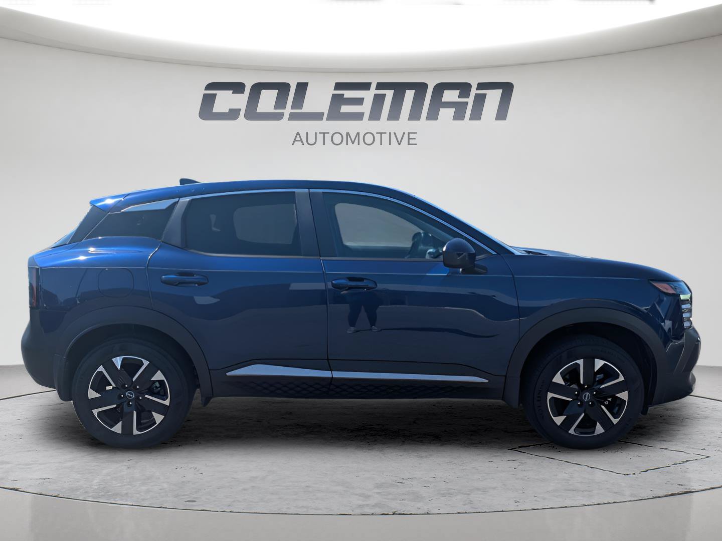 Certified 2025 Nissan Kicks SV w/ Charging Package AWD/4WD image 3