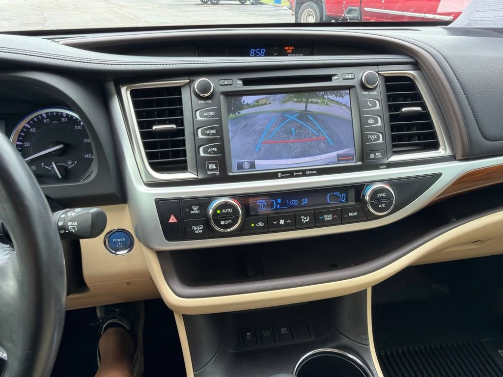 Used 2019 Toyota Highlander Limited Platinum AWD/4WD image 11