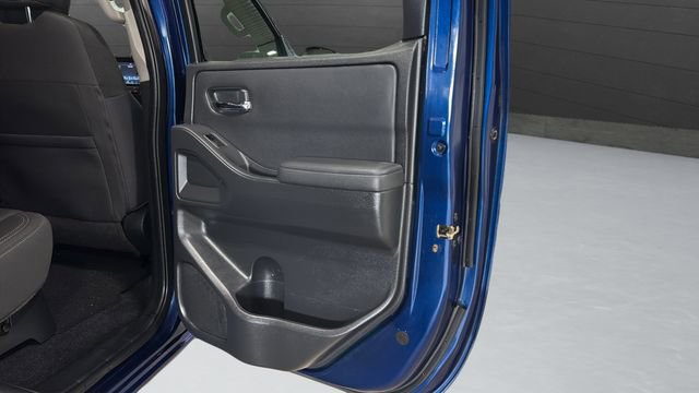 Used 2022 Nissan Frontier SV w/ Technology Package image 42