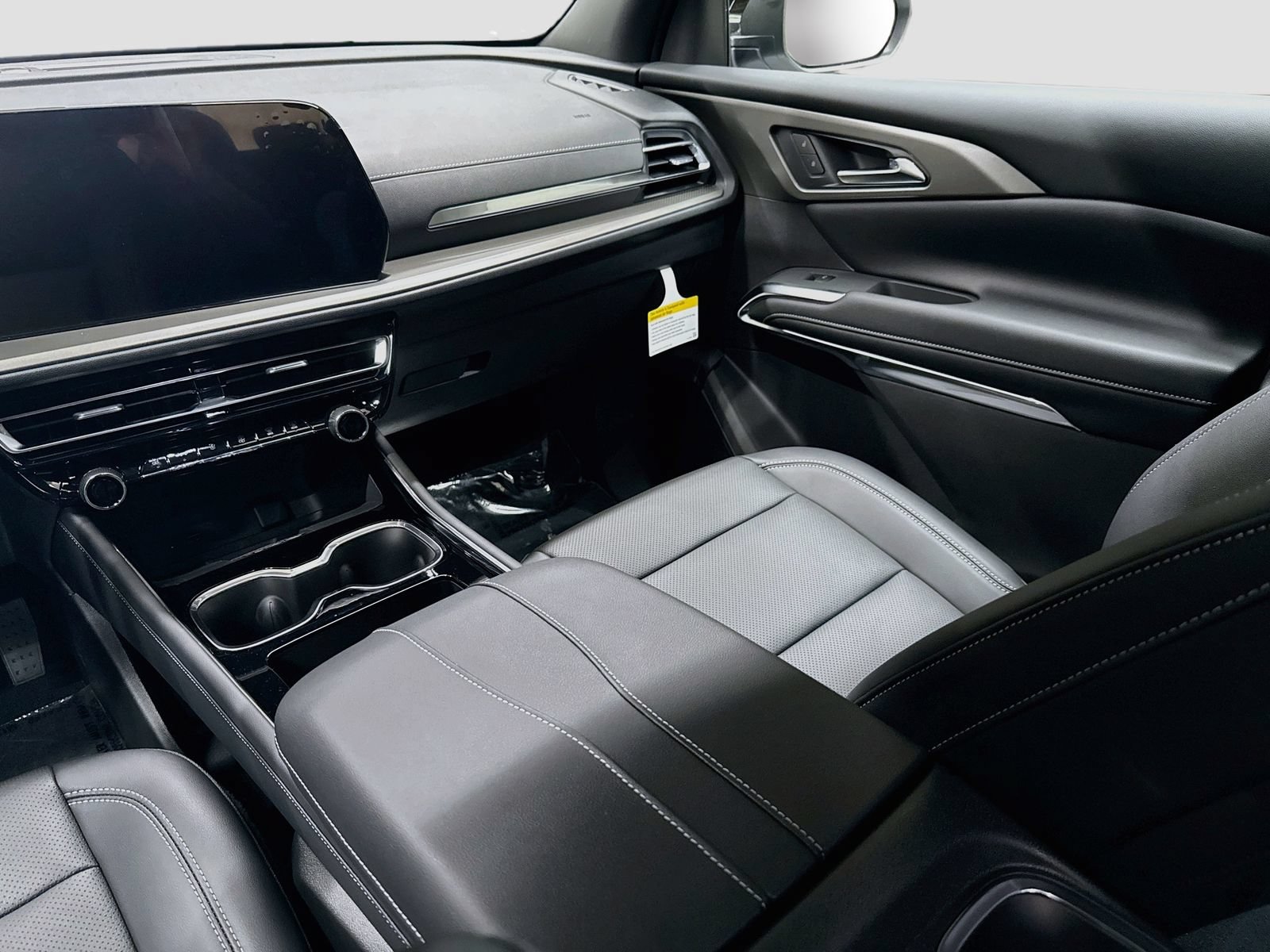 New 2026 Chevrolet Traverse LT w/ Midnight/Sport Edition AWD/4WD image 26