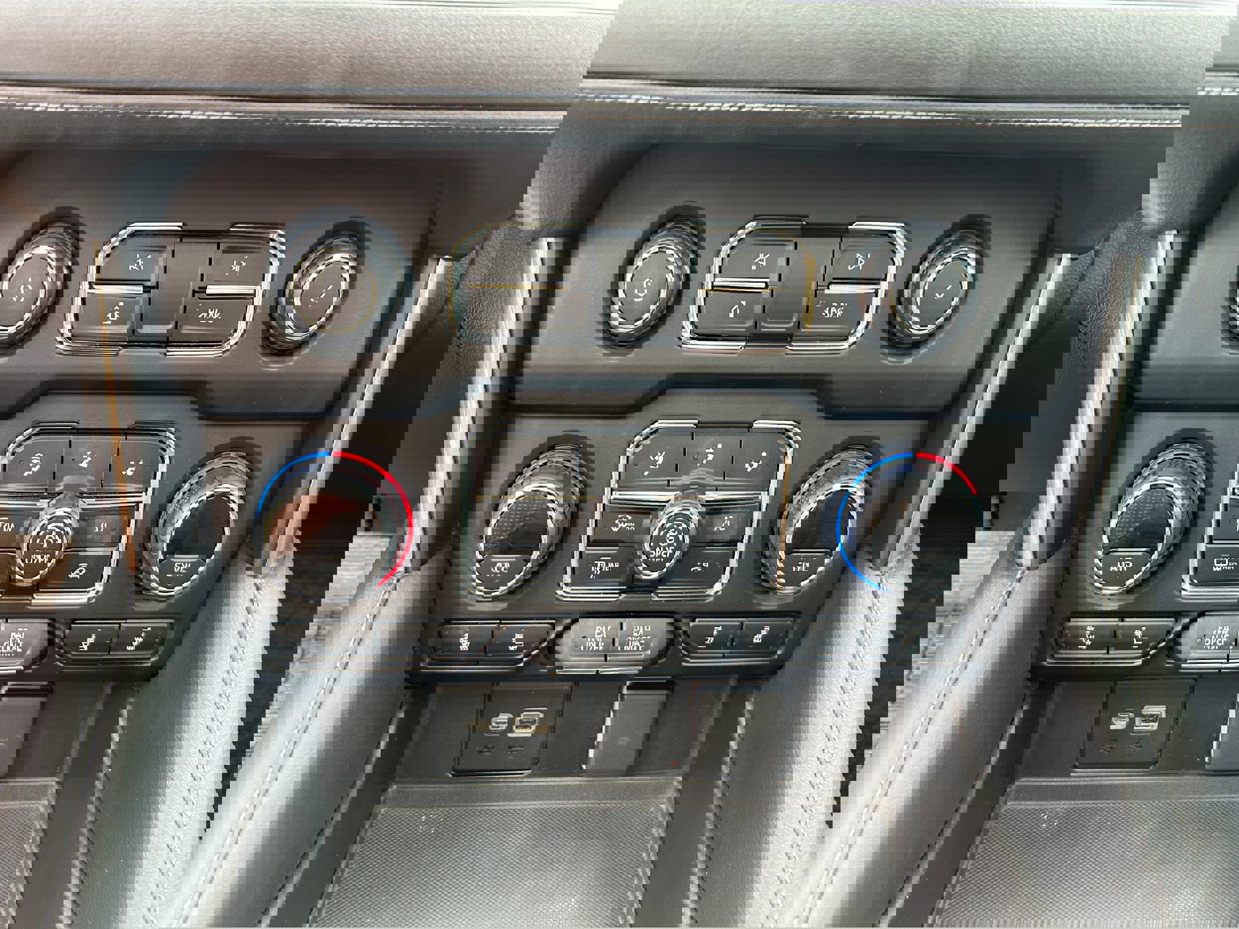 Used 2021 Chevrolet Tahoe LT image 25