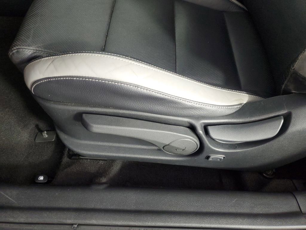 Used 2016 Hyundai Veloster Turbo w/ Option Group 04 image 29