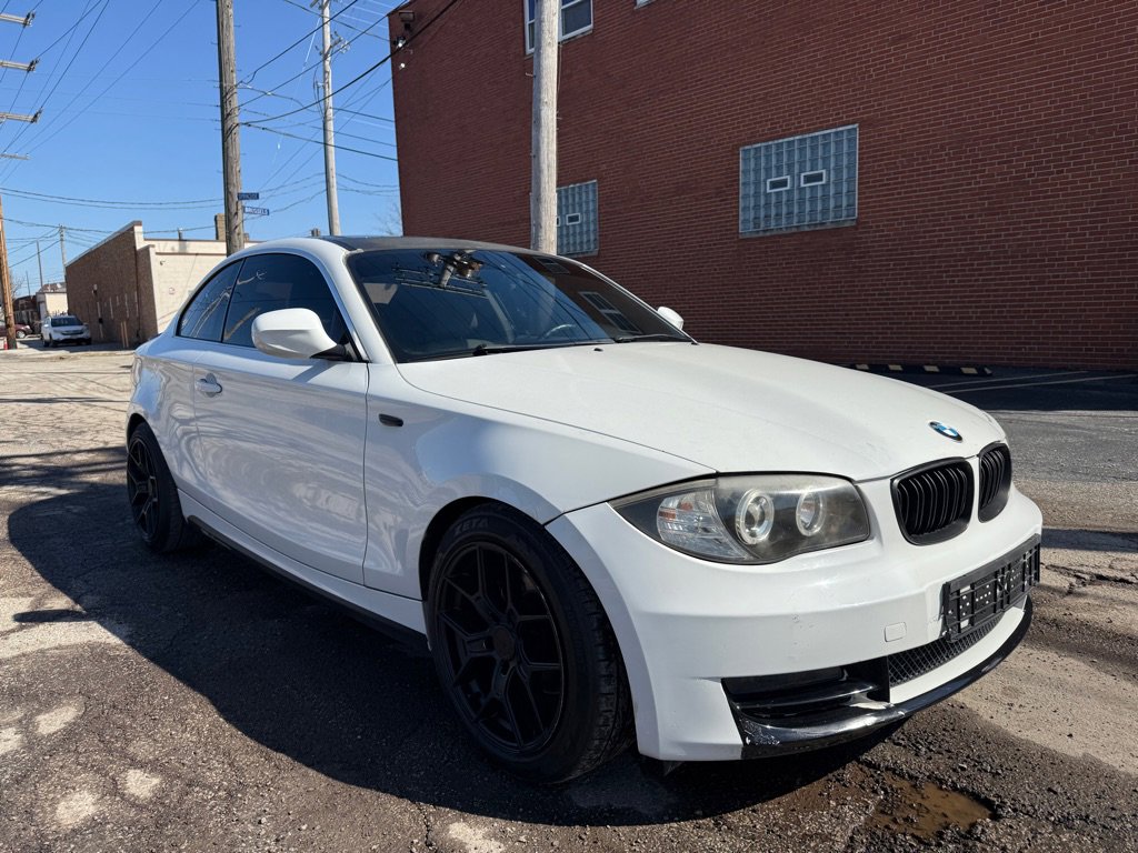Used 2011 BMW 128i Coupe image 1