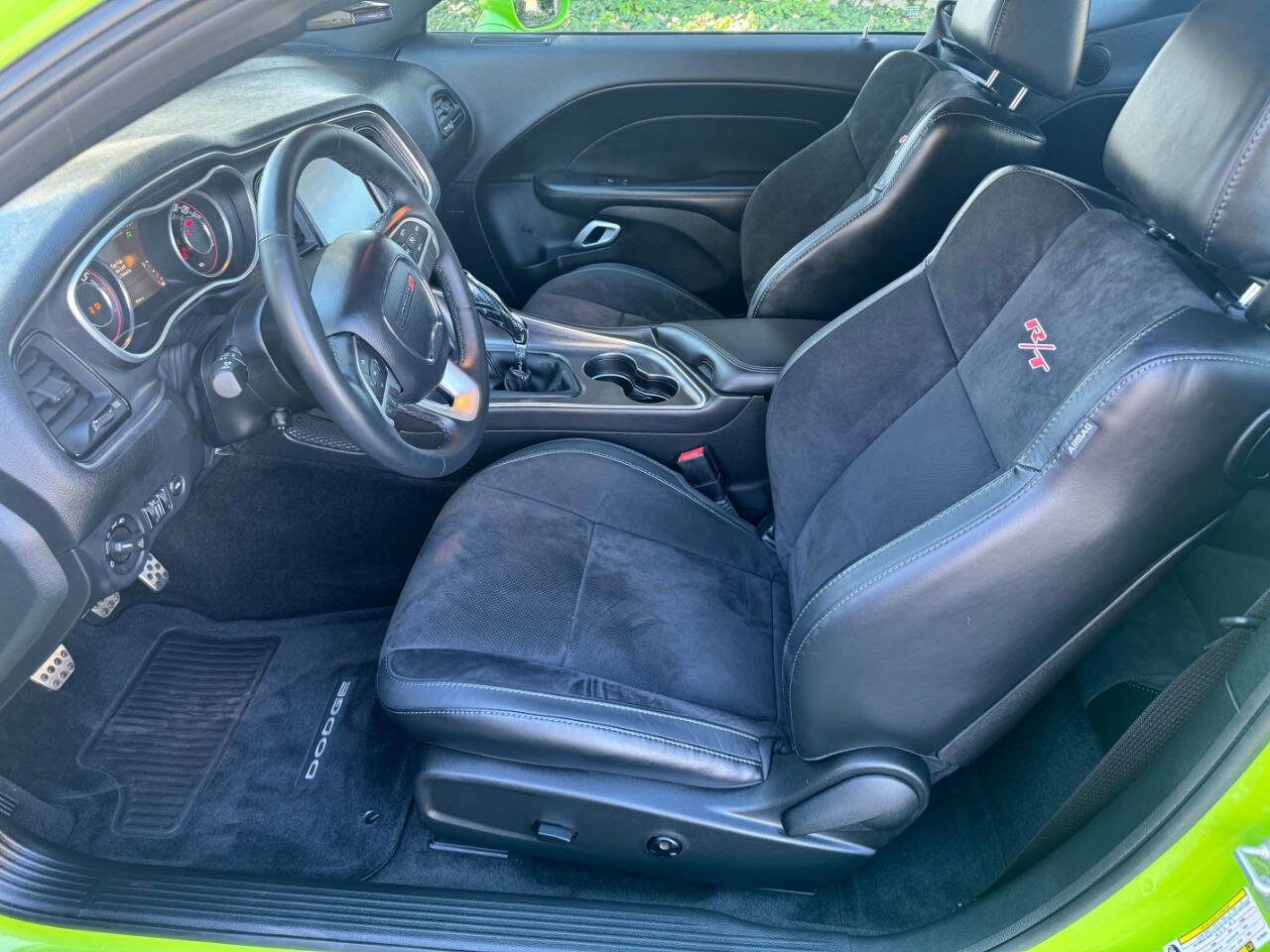 Used 2015 Dodge Challenger R/T Scat Pack w/ Leather Interior Group RWD image 13