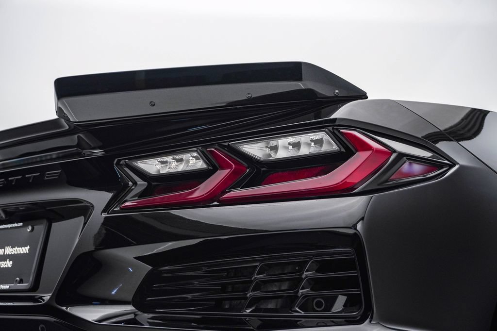 Used 2023 Chevrolet Corvette Z06 RWD image 15