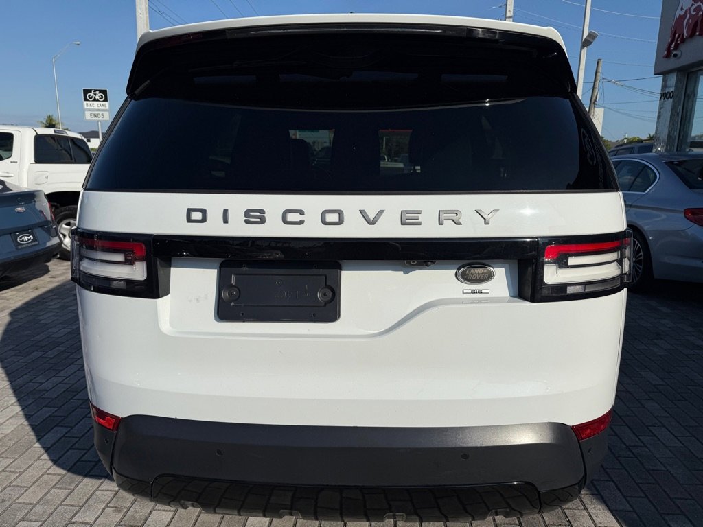 Used 2019 Land Rover Discovery SE image 6