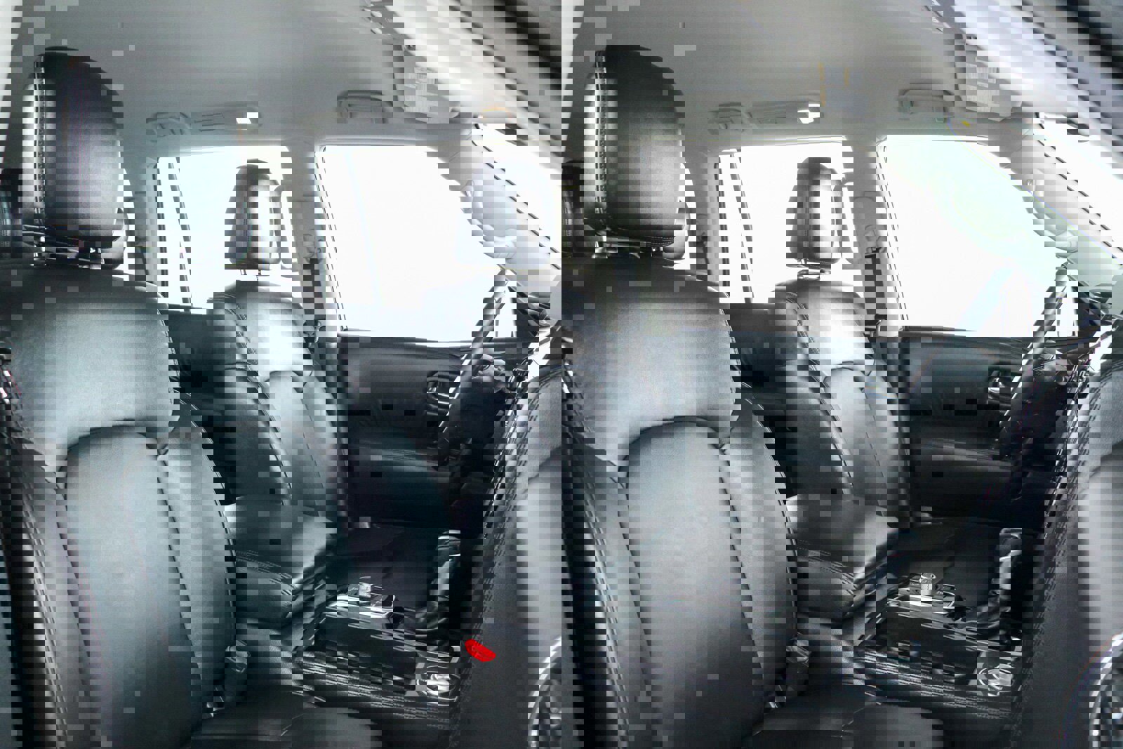 Used 2023 Nissan Armada SV w/ Cargo Package image 29