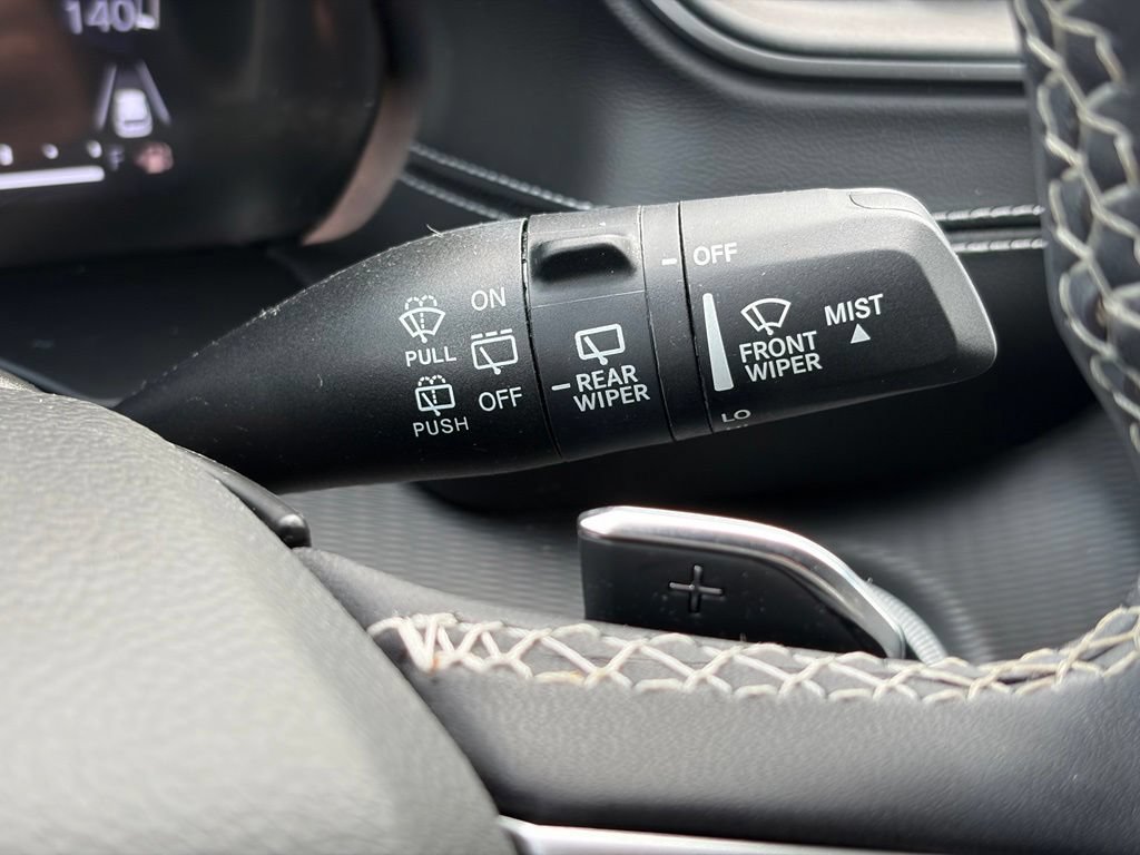 Used 2023 Jeep Grand Cherokee Altitude AWD/4WD image 28