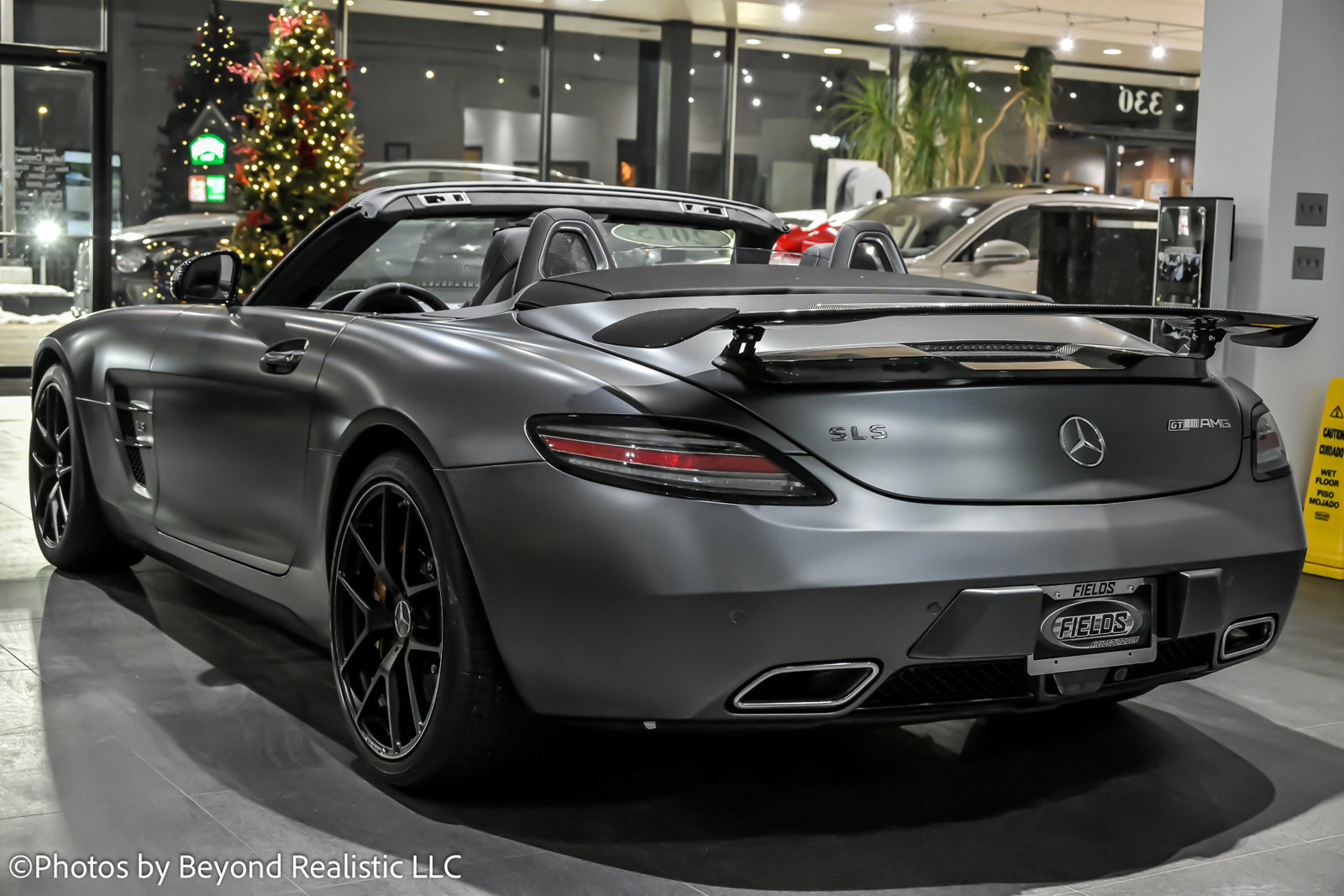 Used 2015 Mercedes-Benz SLS AMG GT Final Edition image 11
