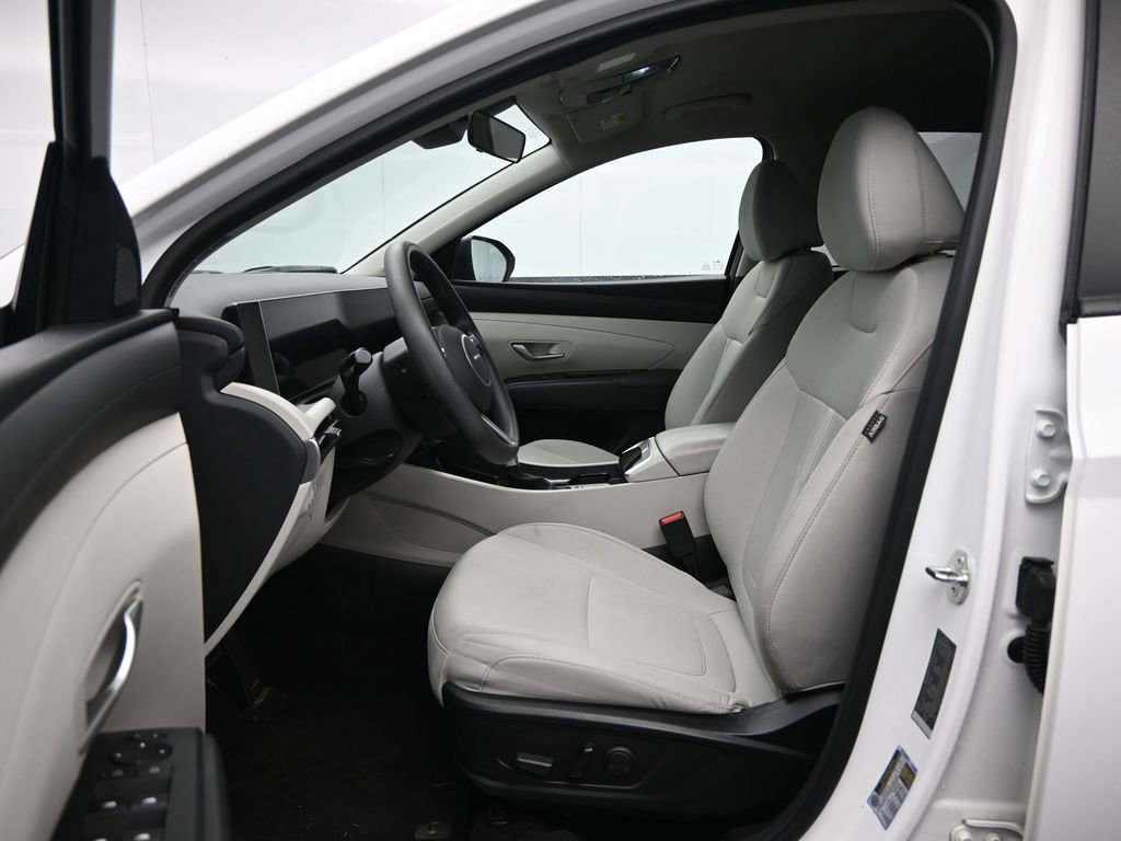 Used 2025 Hyundai Tucson SEL AWD/4WD image 24
