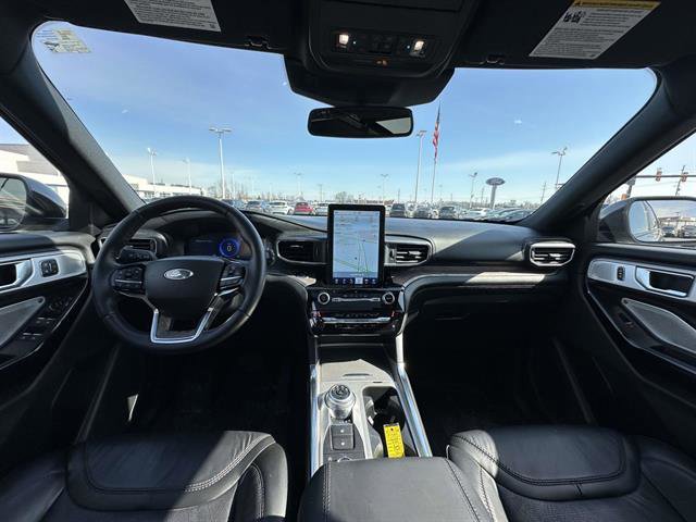 Used 2022 Ford Explorer Platinum w/ Equipment Group 601A image 14