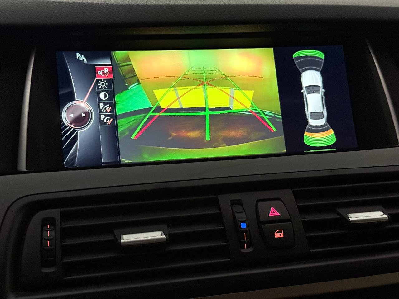 Used 2015 BMW 528i xDrive Sedan AWD/4WD image 32