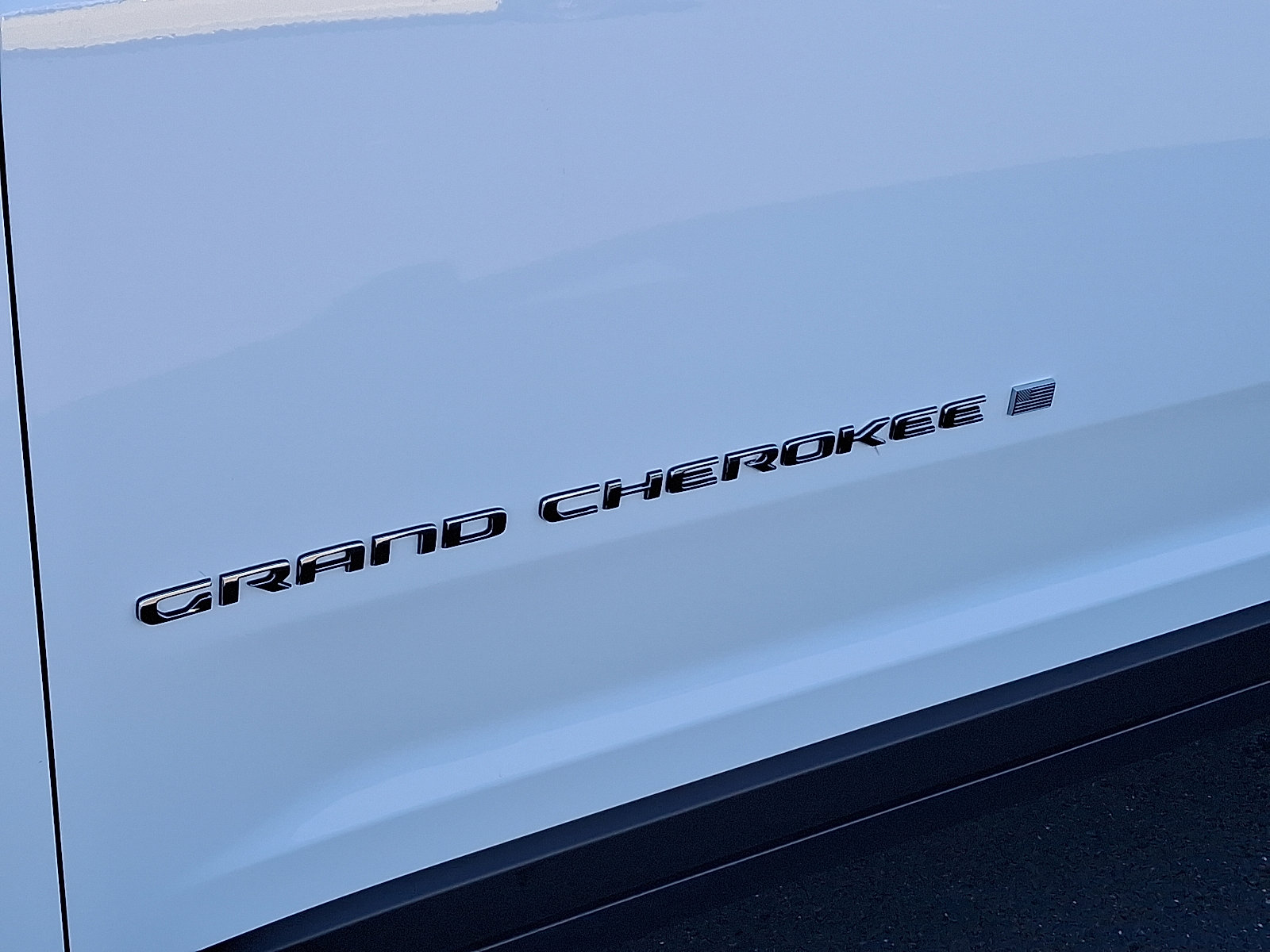 Certified 2024 Jeep Grand Cherokee Laredo image 30