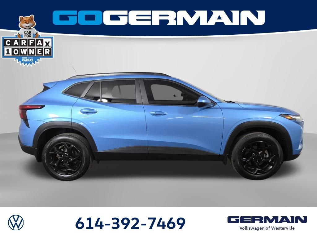 Used 2025 Chevrolet Trax LT w/ LT Convenience Package image 7