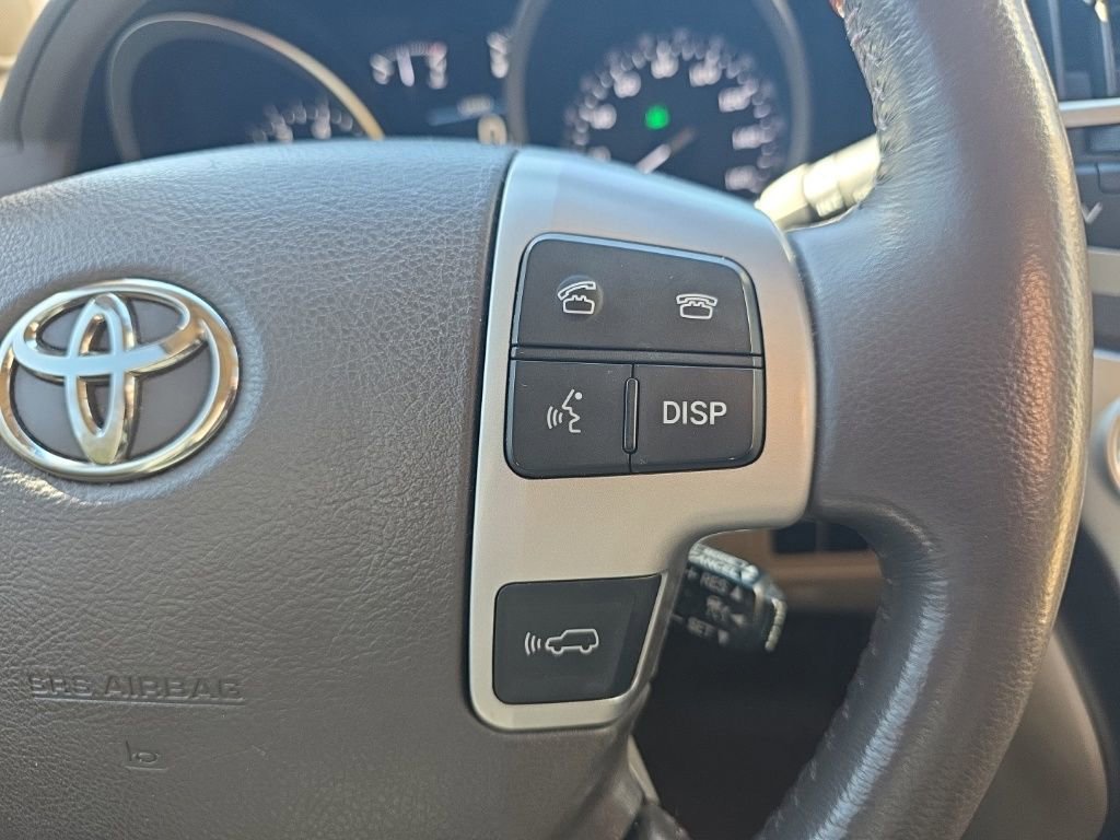 Used 2014 Toyota Land Cruiser image 30