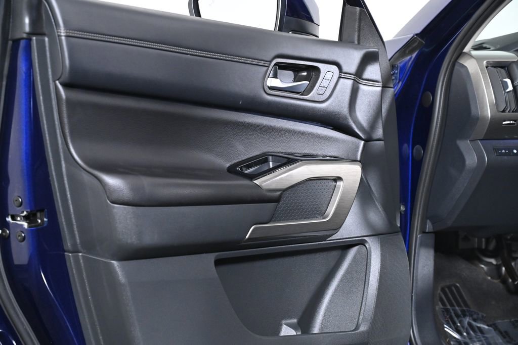 Certified 2024 Nissan Pathfinder Platinum w/ Cargo Package image 30