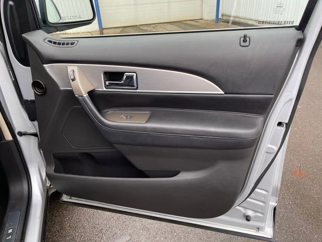 Used 2011 Lincoln MKX AWD w/ 102A Rapid Spec Order Code image 41