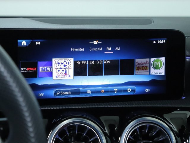 Used 2025 Mercedes-Benz CLA 35 AMG 4MATIC image 24