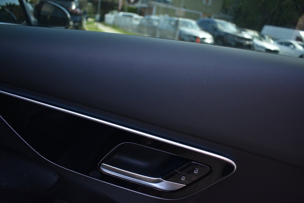 Used 2024 Mercedes-Benz C 300 Sedan image 27