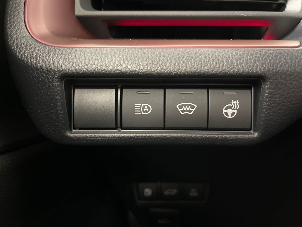 New 2026 Toyota Prius Plug-In Hybrid FWD image 28