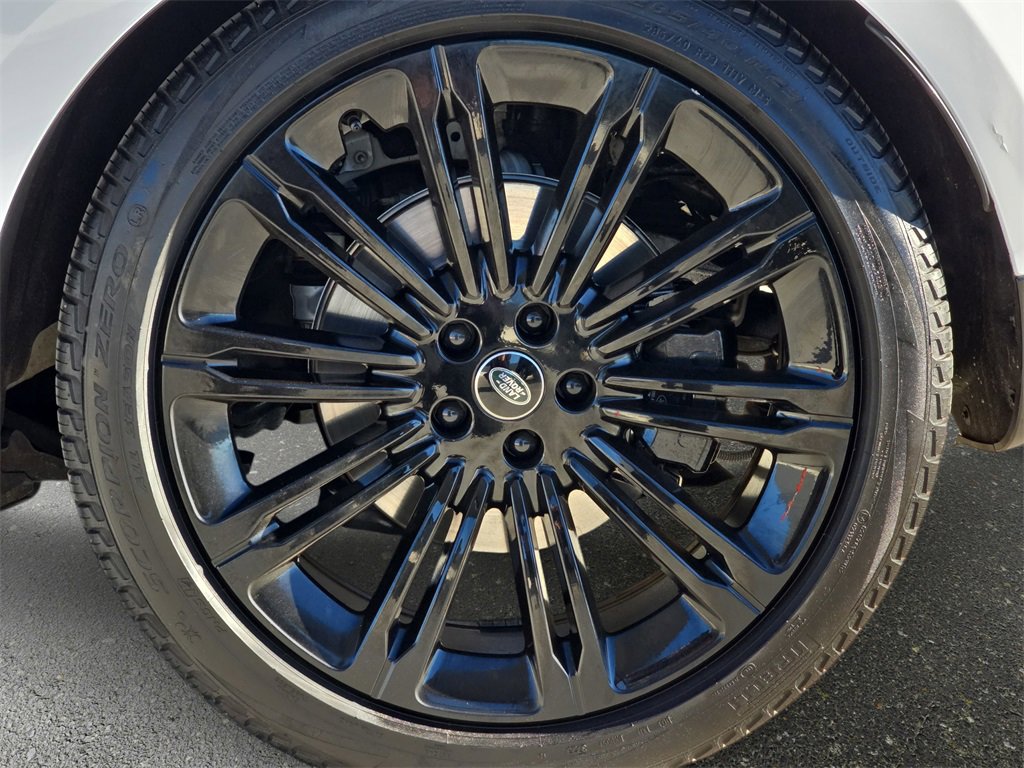 Certified 2023 Land Rover Range Rover SE image 35