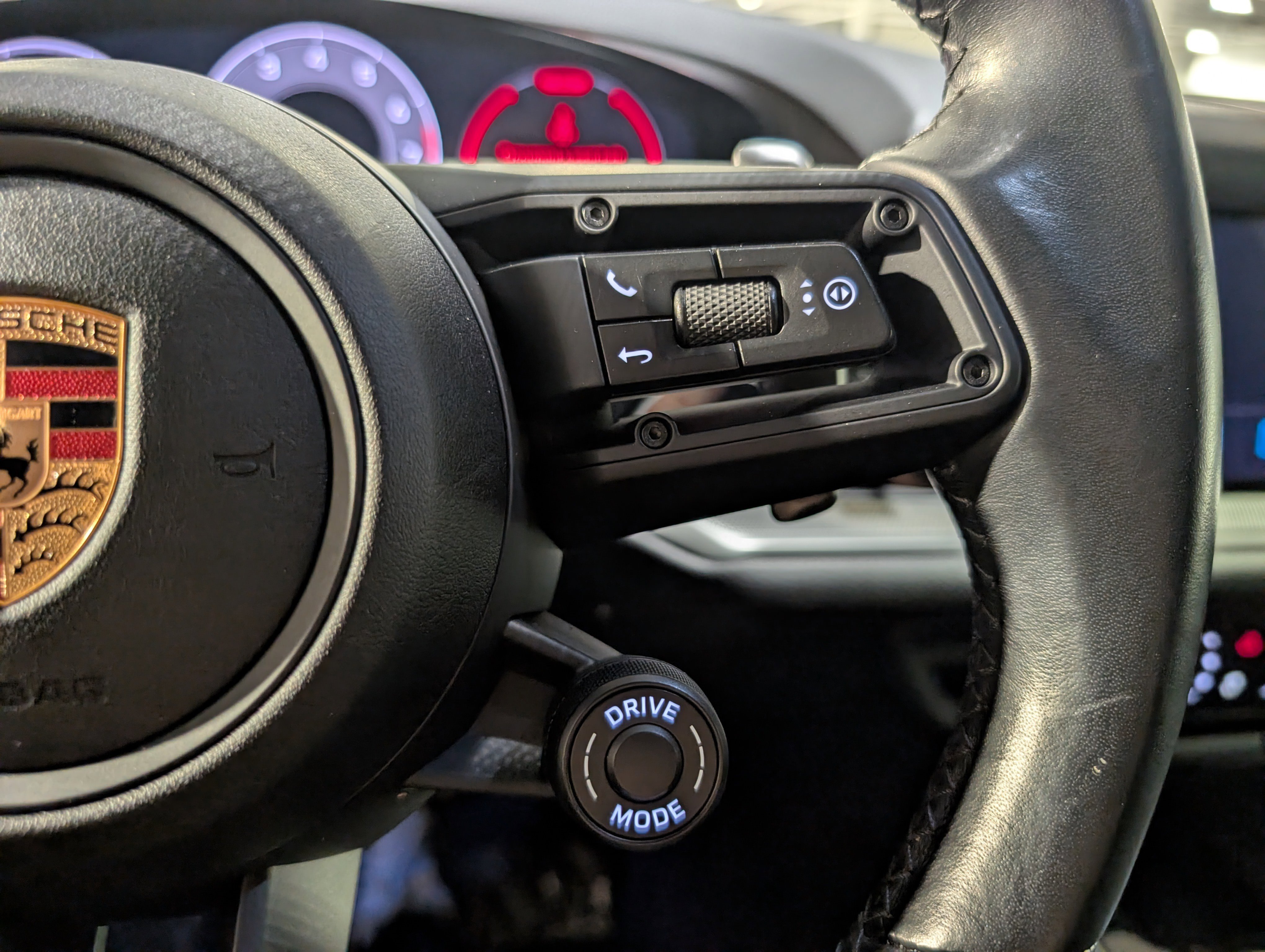 Certified 2024 Porsche Cayenne Coupe image 28