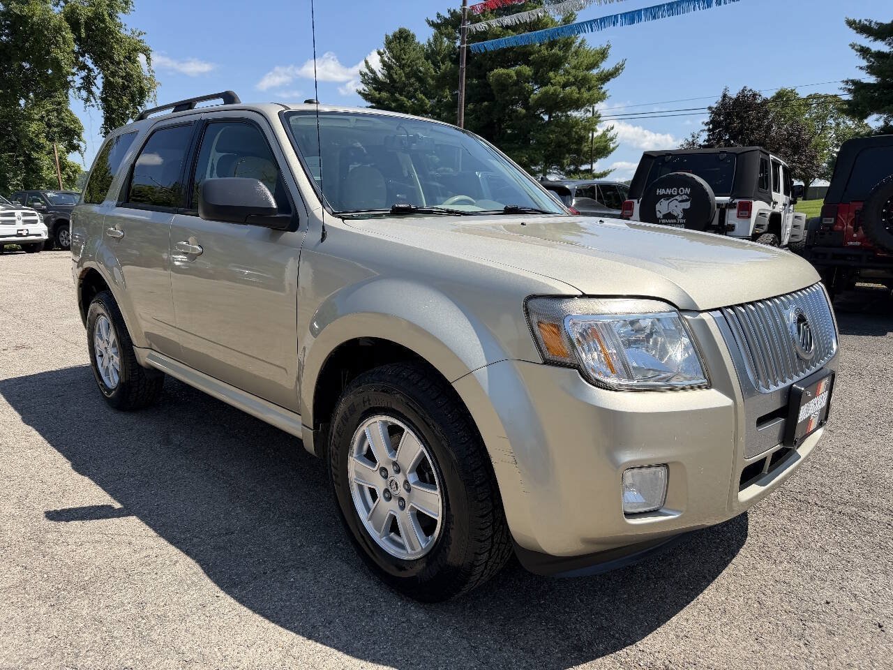 Used 2010 Mercury Mariner 2WD image 3