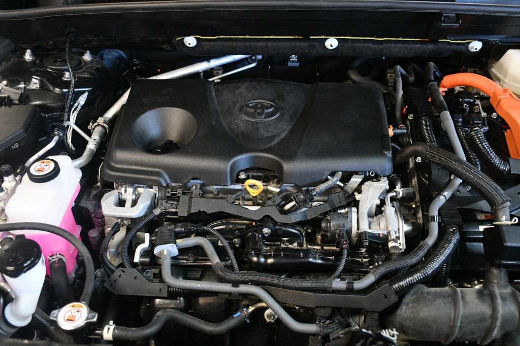 Used 2022 Toyota Venza XLE image 81