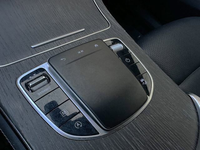 Used 2020 Mercedes-Benz GLC 300 4MATIC image 32