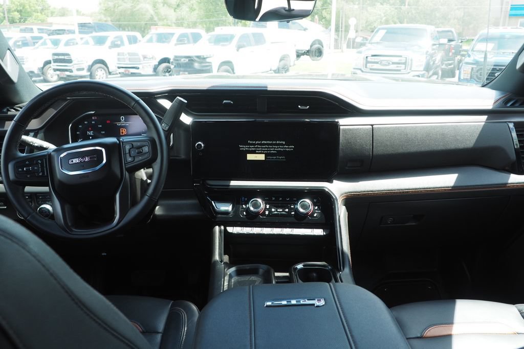 Used 2025 GMC Sierra 3500 AT4 w/ AT4 Premium Plus Package AWD/4WD image 17