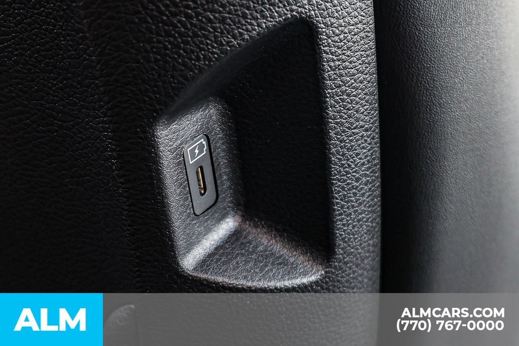 Used 2025 Kia Carnival SX w/ SX Dark Edition Package FWD image 61