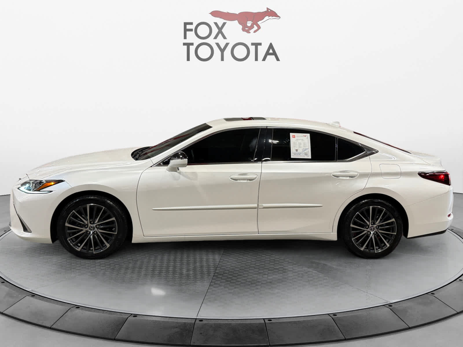 Used 2022 Lexus ES 350 w/ Premium Package FWD image 3