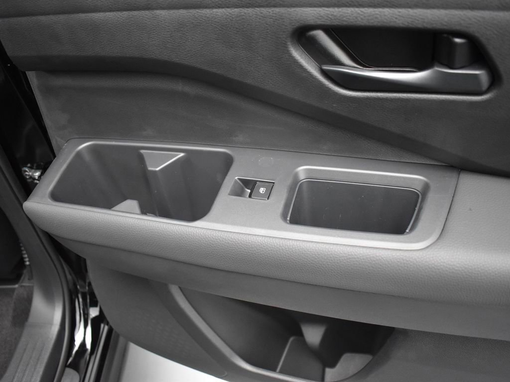 New 2025 Nissan Pathfinder S image 20