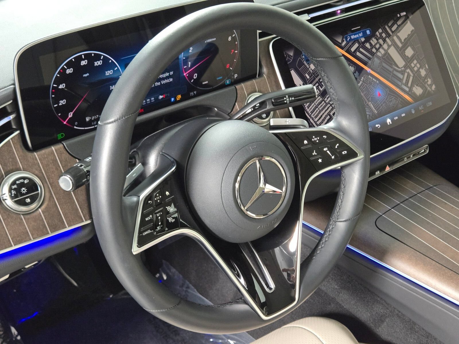 Used 2025 Mercedes-Benz E 350 Sedan image 22