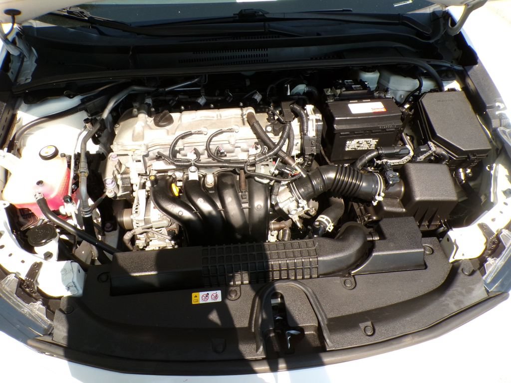 Used 2021 Toyota Corolla LE FWD image 33