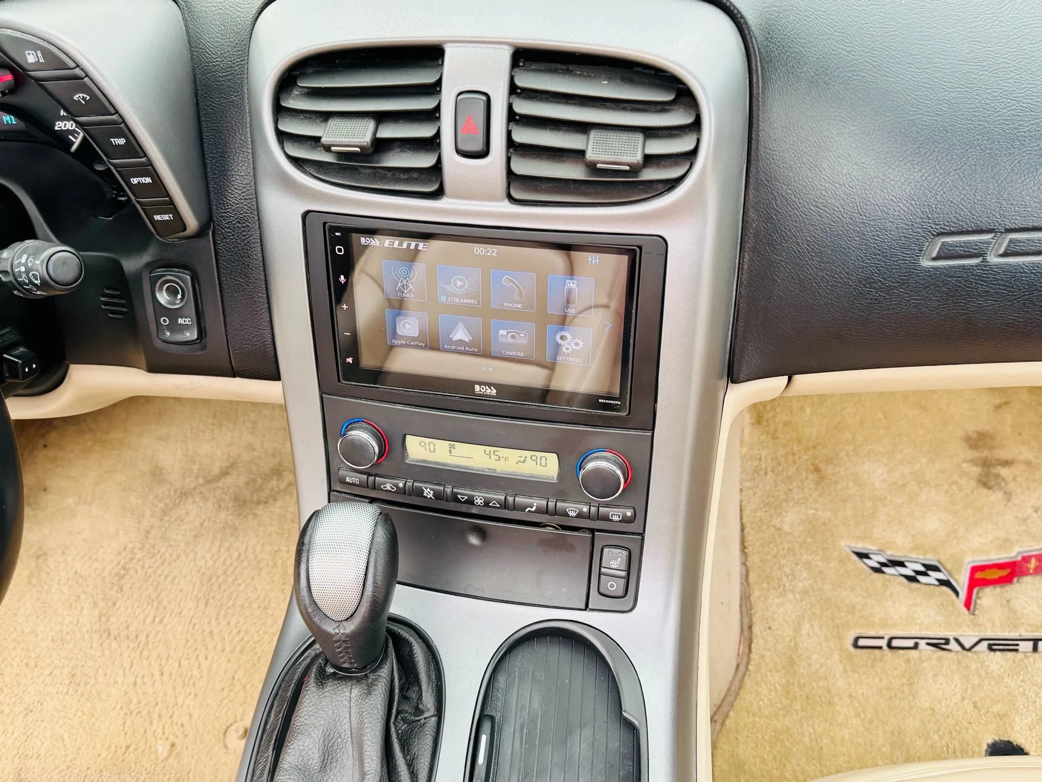 Used 2006 Chevrolet Corvette Convertible w/ Preferred Equipment Group RWD image 20