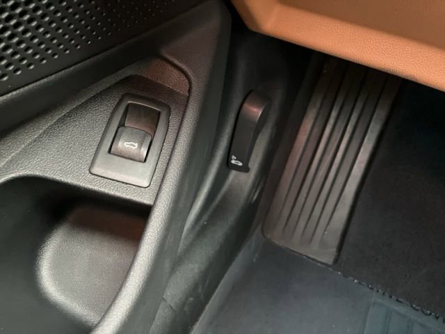 Used 2025 BMW 330i xDrive Sedan image 12