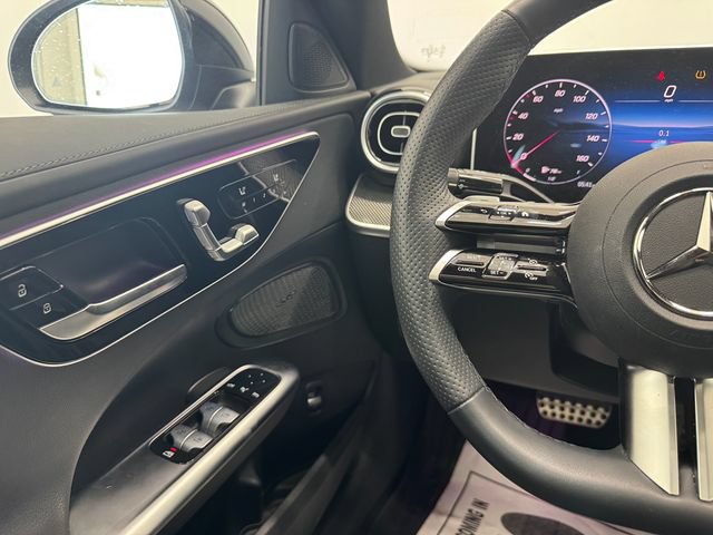 Used 2025 Mercedes-Benz C 300 Sedan image 23
