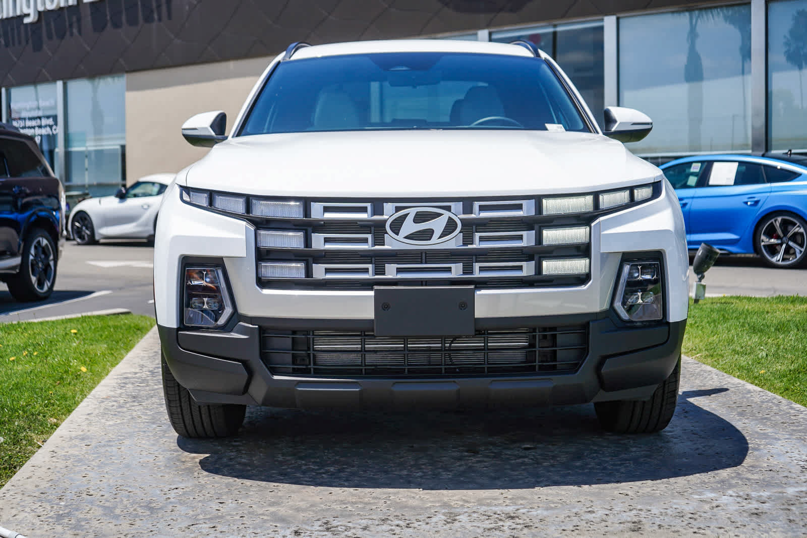 New 2026 Hyundai Santa Cruz SEL FWD image 2