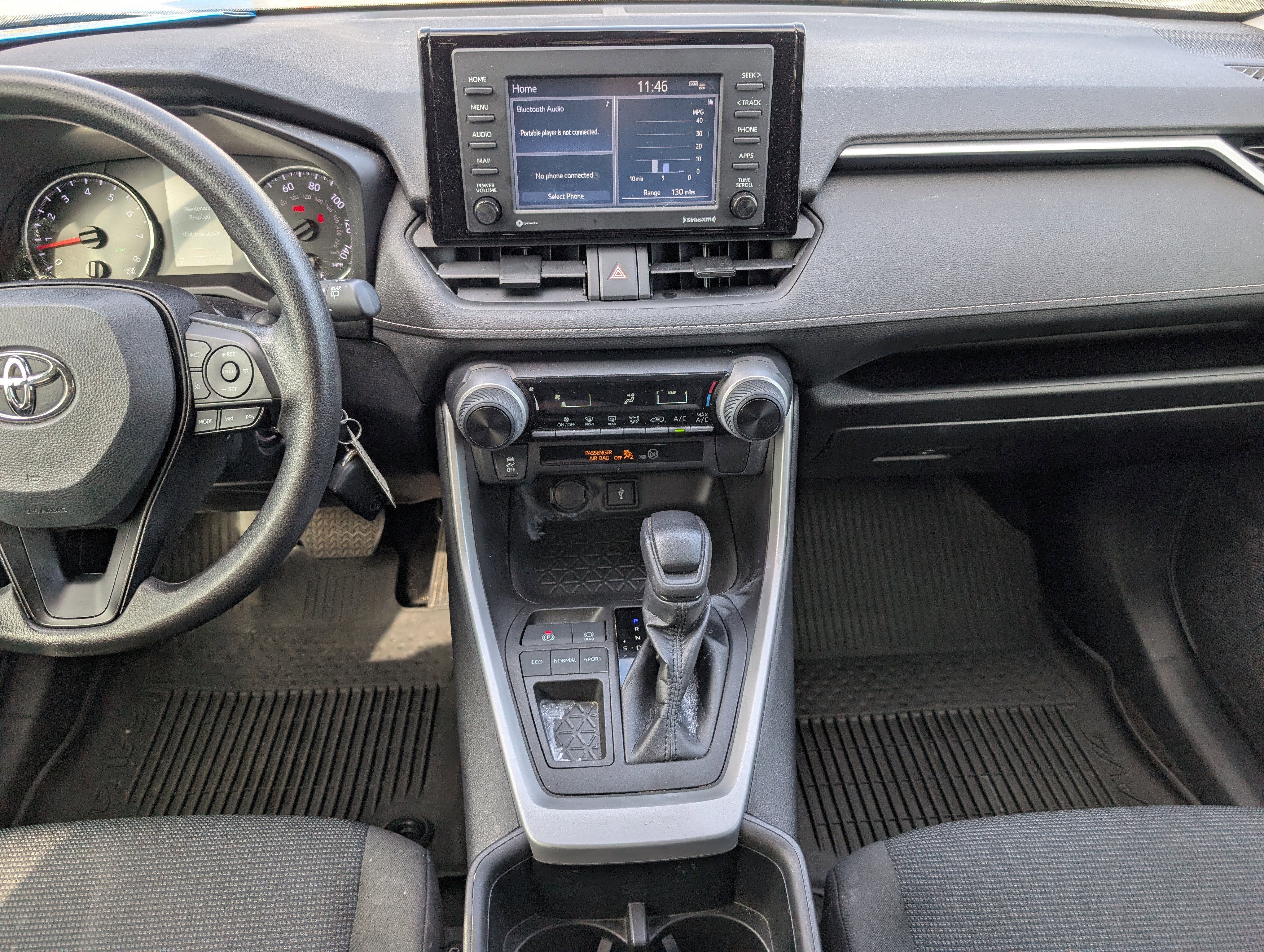 Used 2022 Toyota RAV4 LE image 7